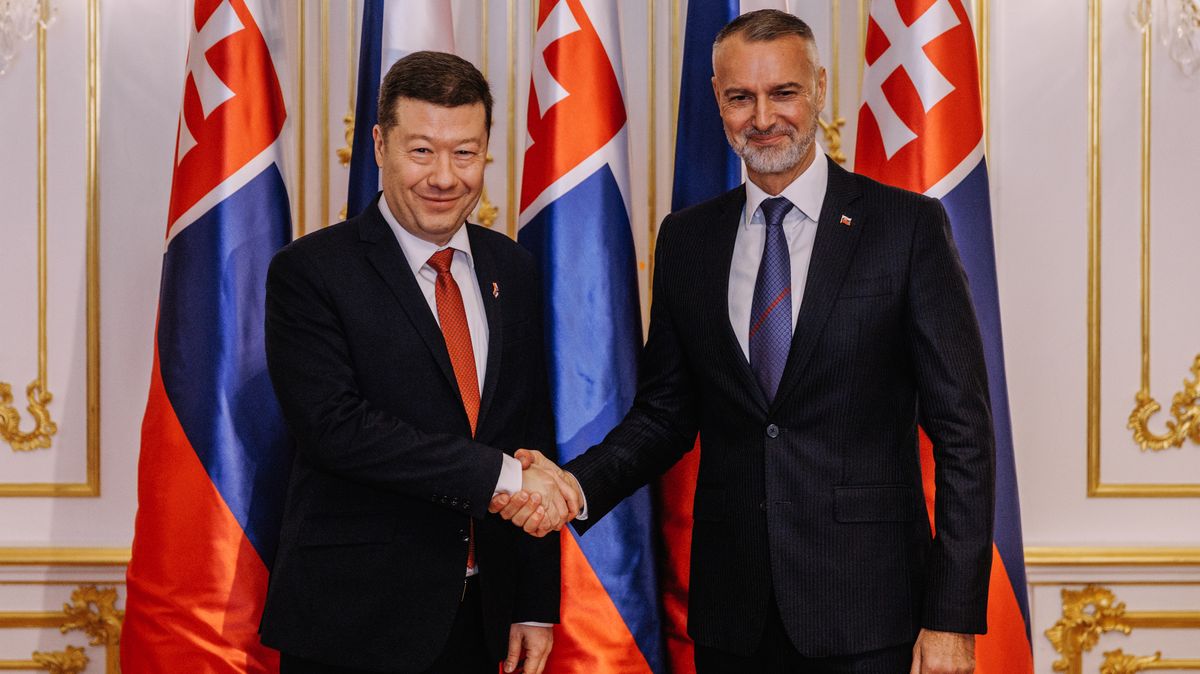 „Tento formát návštěvy vítají.“ Okamura vyrazil na Slovensko bez opozice